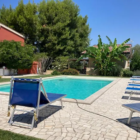 Salento Antonella Holiday home Aradeo